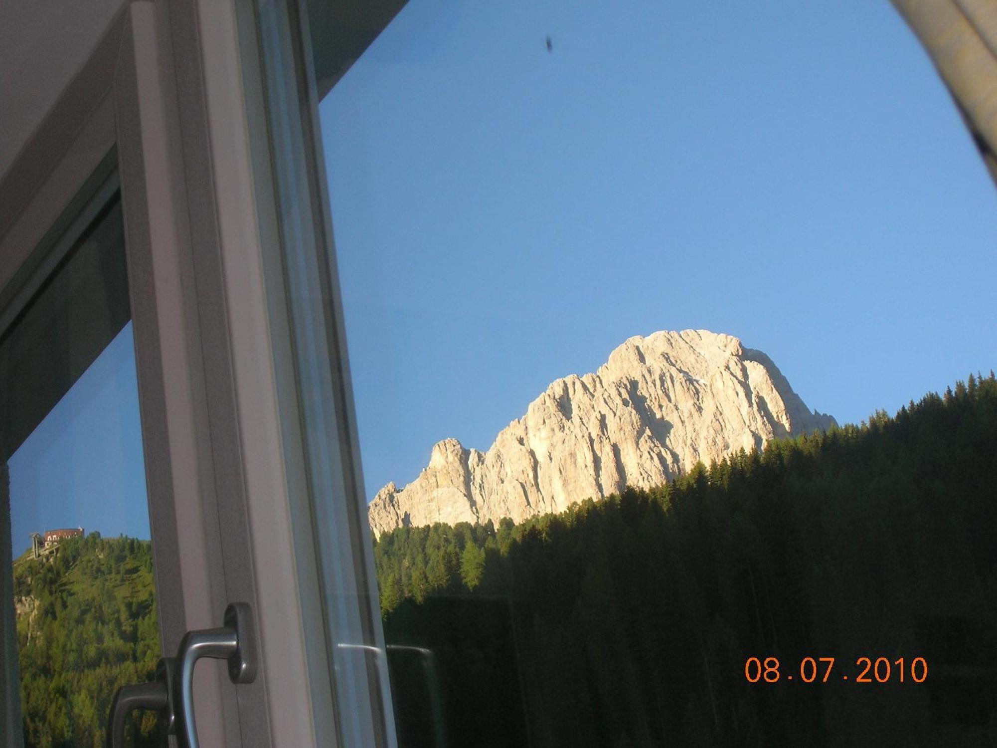 Garni Hotel Rezia Selva di Val Gardena Cameră foto